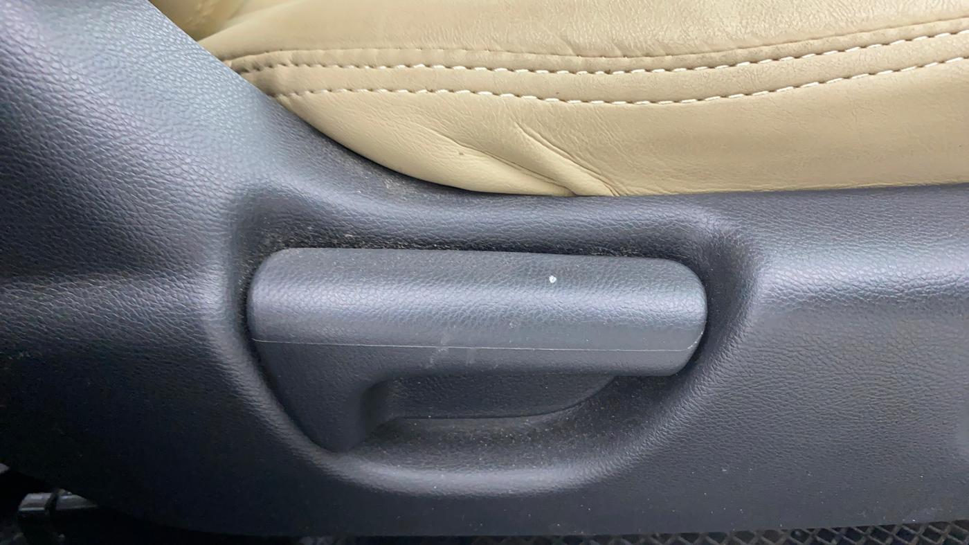 2020 Honda Jazz 1.2L I-VTEC VX CVT, Petrol, Automatic, 65,523 km, Driver Side Adjustment Panel