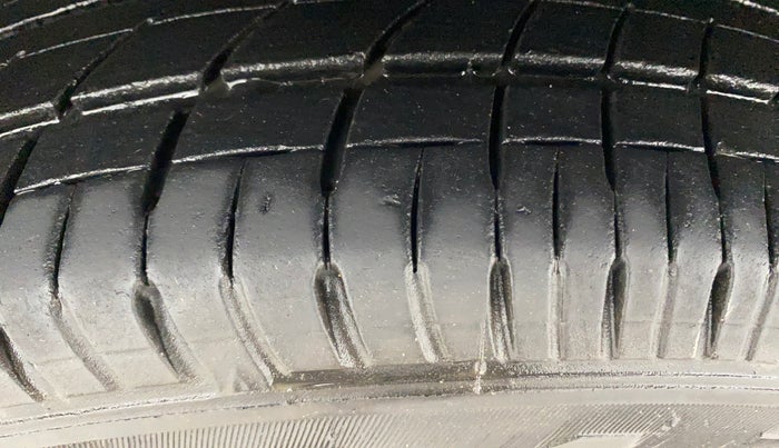 2018 Hyundai Elite i20 MAGNA EXECUTIVE 1.2, Petrol, Manual, 46,843 km, Left Front Tyre Tread