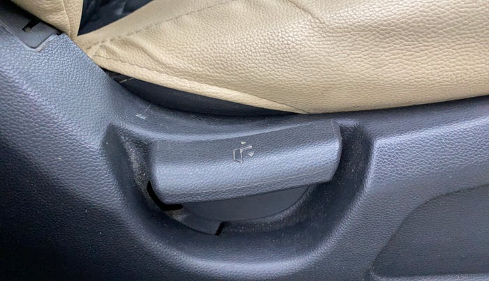 2018 Hyundai Elite i20 MAGNA EXECUTIVE 1.2, Petrol, Manual, 46,843 km, Driver Side Adjustment Panel