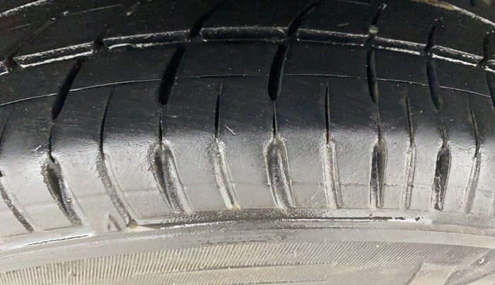 2018 Hyundai Elite i20 MAGNA EXECUTIVE 1.2, Petrol, Manual, 46,843 km, Left Rear Tyre Tread