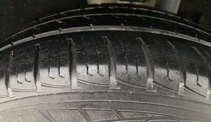 2019 Maruti Vitara Brezza VDI AMT, Diesel, Automatic, 52,896 km, Left Rear Tyre Tread