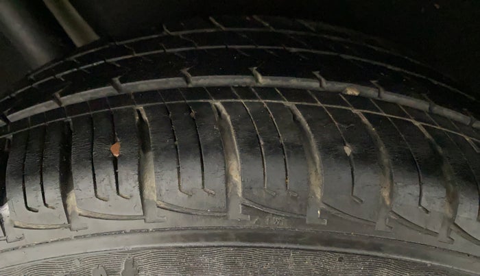 2019 Maruti Vitara Brezza VDI AMT, Diesel, Automatic, 52,896 km, Right Rear Tyre Tread