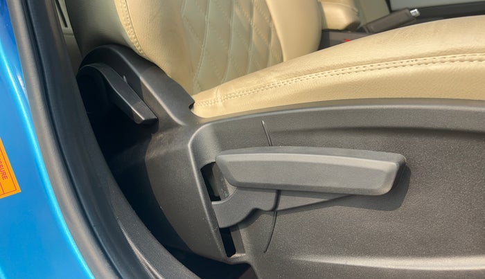 2024 Tata PUNCH Creative Plus, Petrol, Manual, 14,004 km, Driver Side Adjustment Panel