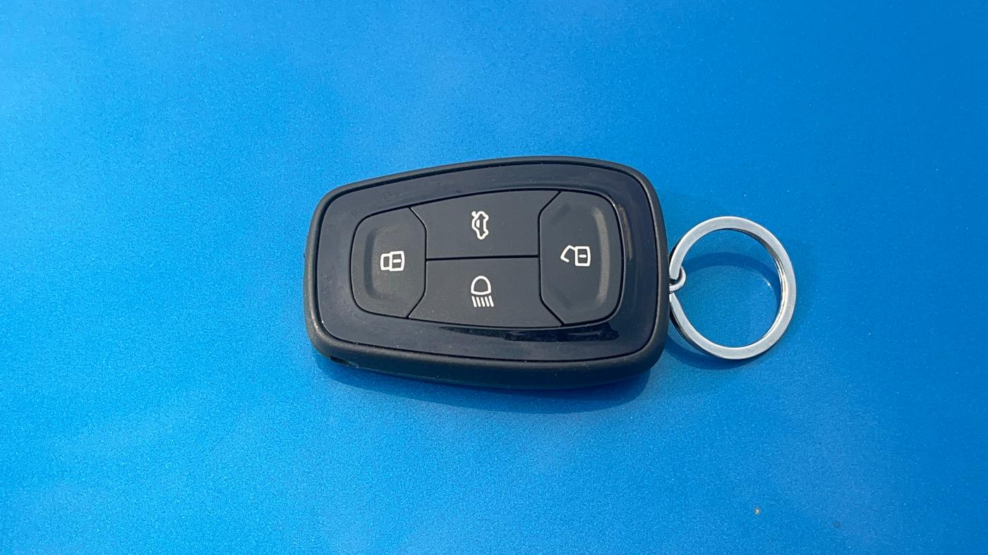 2024 Tata PUNCH Creative Plus, Petrol, Manual, 14,004 km, Key Close Up