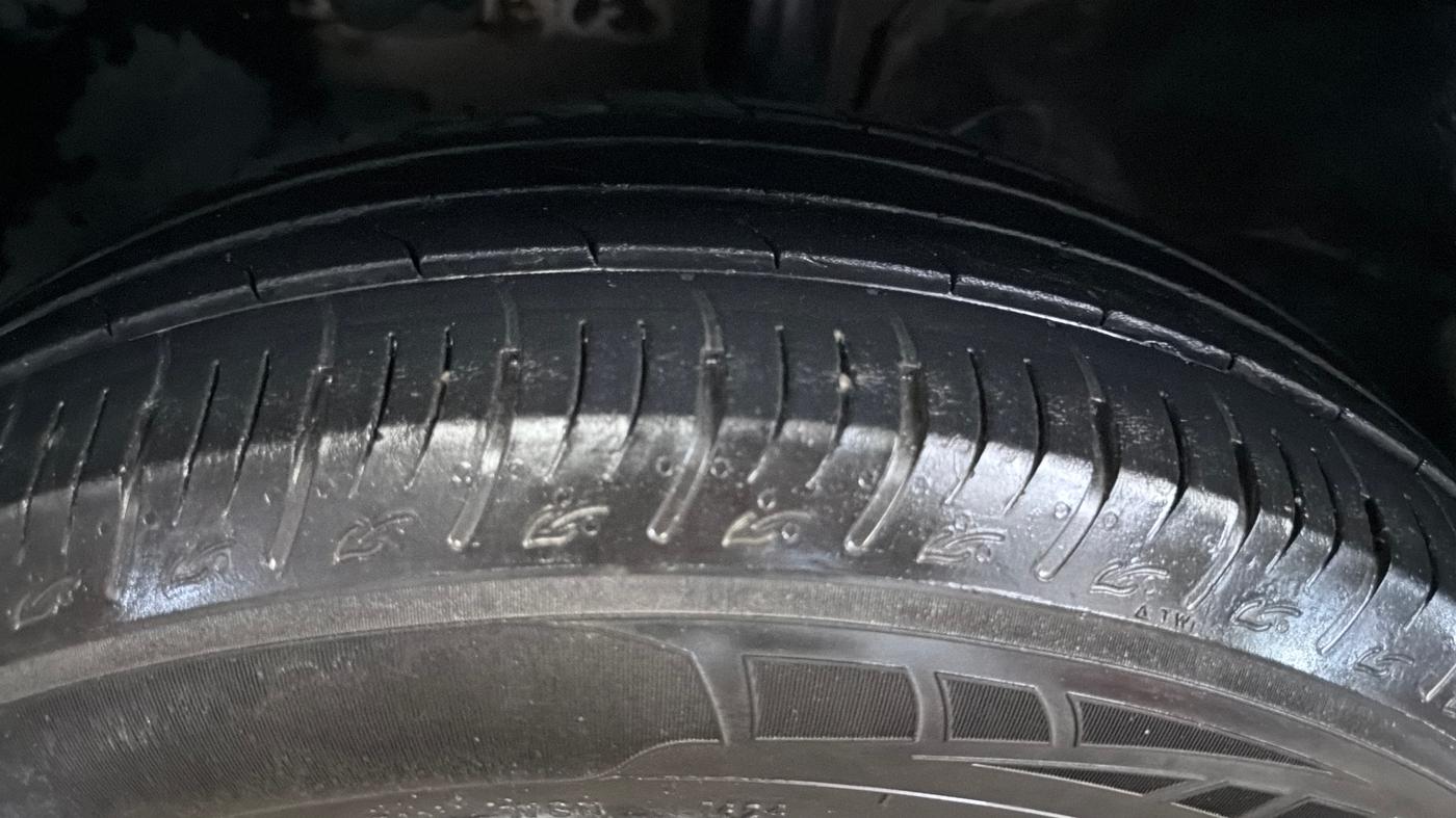 2022 Hyundai VENUE S 1.2, Petrol, Manual, 35,820 km, Left Front Tyre Tread