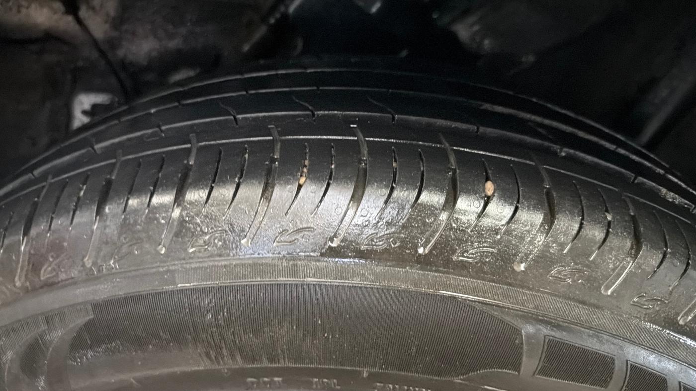 2022 Hyundai VENUE S 1.2, Petrol, Manual, 35,820 km, Left Rear Tyre Tread