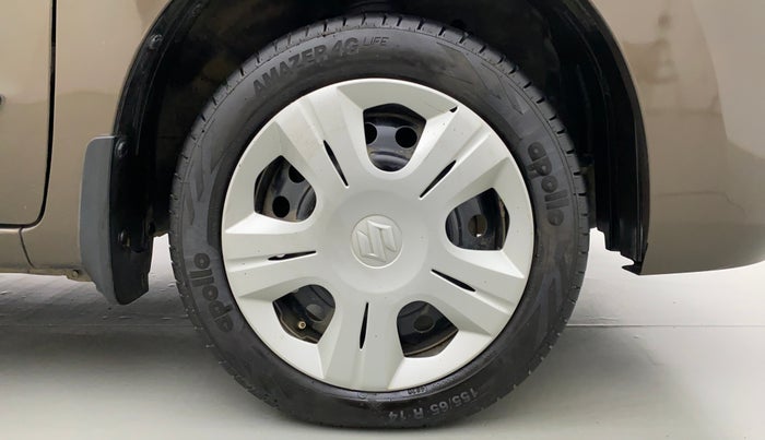 2017 Maruti Wagon R 1.0 VXI, Petrol, Manual, 39,435 km, Right Front Wheel