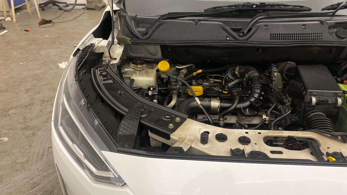 2022 Nissan MAGNITE XV PREMIUM TURBO CVT, Petrol, Automatic, 50,863 km, Engine View - Right