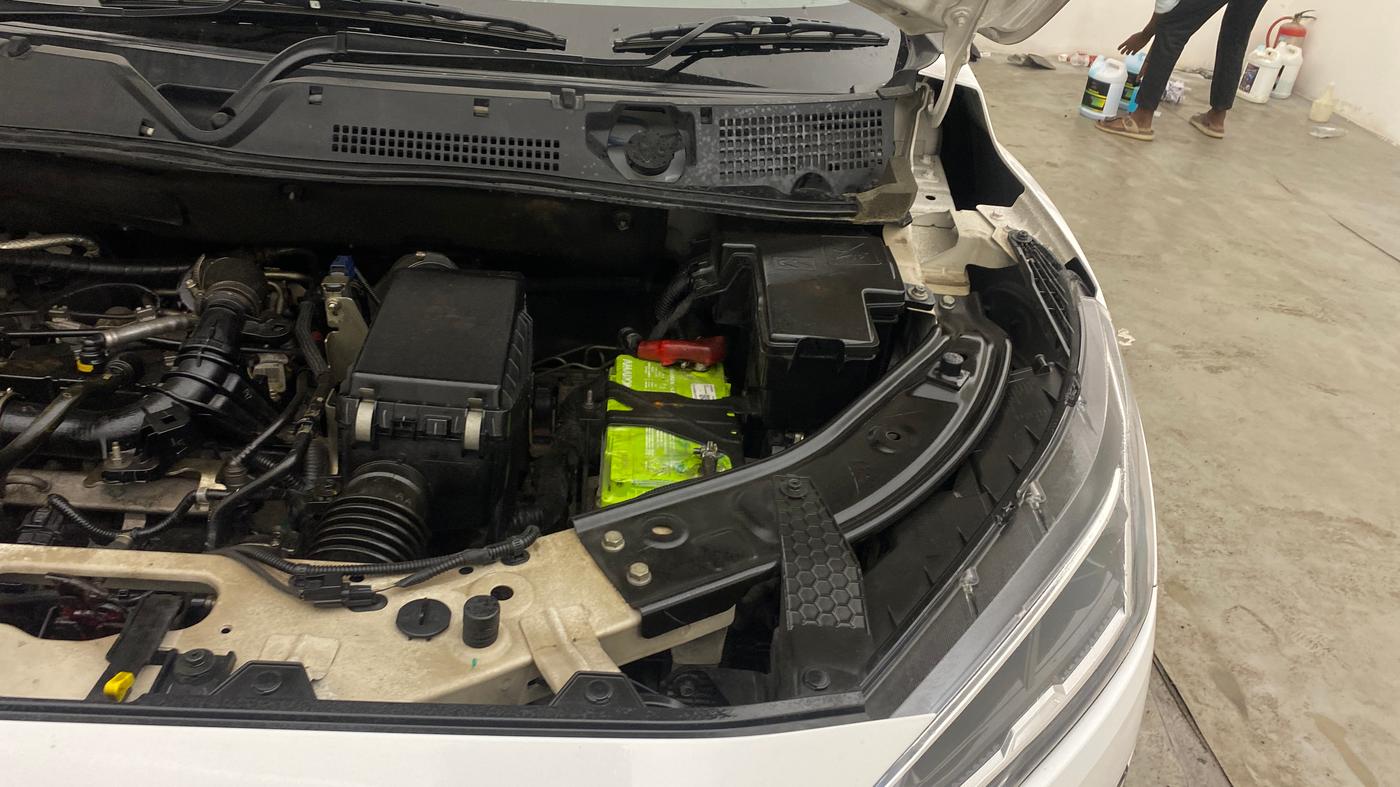 2022 Nissan MAGNITE XV PREMIUM TURBO CVT, Petrol, Automatic, 50,863 km, Engine View - Left