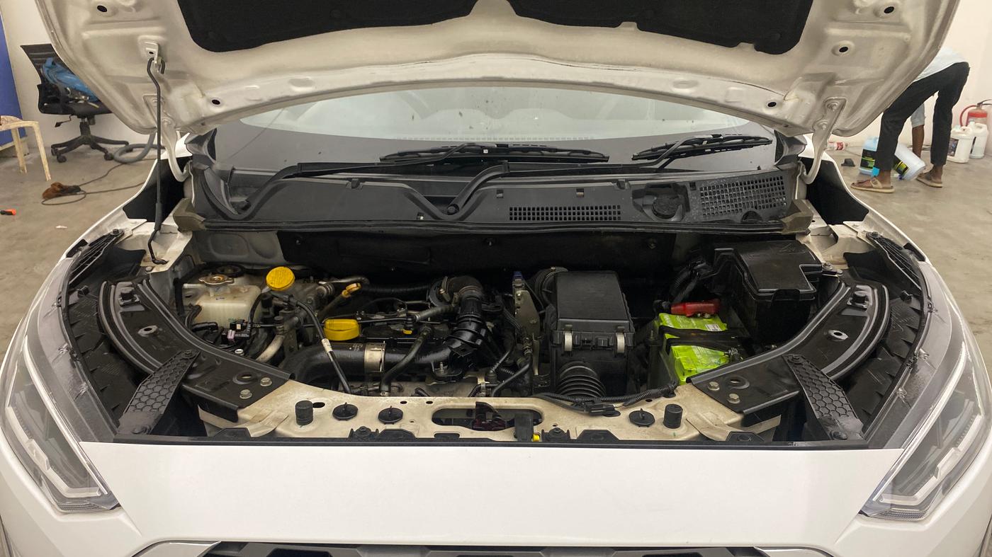 2022 Nissan MAGNITE XV PREMIUM TURBO CVT, Petrol, Automatic, 50,863 km, Engine View