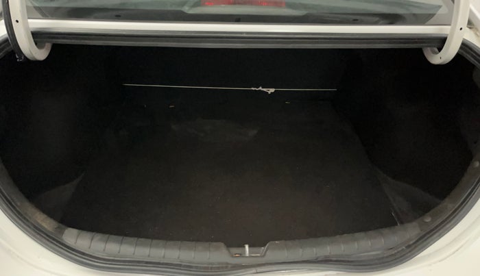 2019 Hyundai Verna 1.6 VTVT SX, Petrol, Manual, 74,825 km, Boot Inside