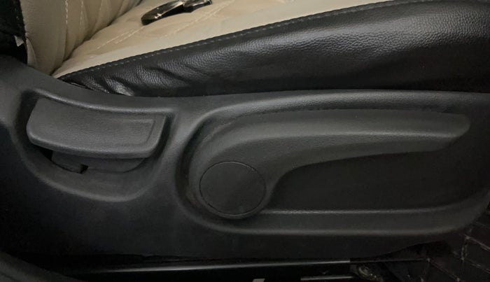 2019 Hyundai Verna 1.6 VTVT SX, Petrol, Manual, 74,825 km, Driver Side Adjustment Panel