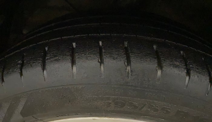 2015 Maruti Baleno ALPHA PETROL 1.2, Petrol, Manual, 65,468 km, Left Front Tyre Tread