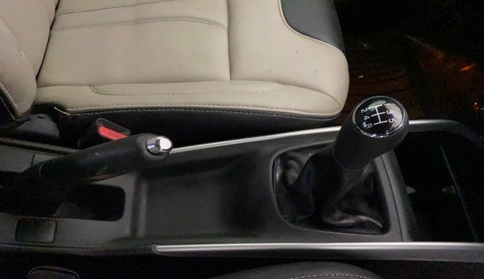 2015 Maruti Baleno ALPHA PETROL 1.2, Petrol, Manual, 65,468 km, Gear Lever