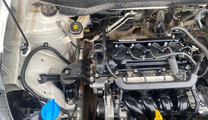 2023 Hyundai VENUE S 1.2, Petrol, Manual, 22,139 km, Engine View - Right