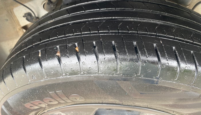 2023 Hyundai VENUE S 1.2, Petrol, Manual, 22,139 km, Left Rear Tyre Tread