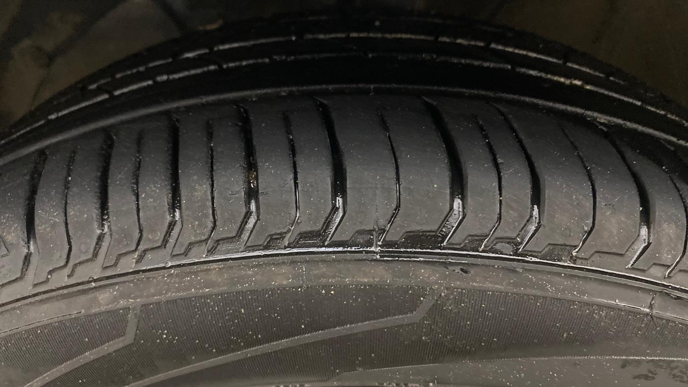 2022 Maruti Baleno ALPHA PETROL 1.2, Petrol, Manual, 62,767 km, Left Front Tyre Tread