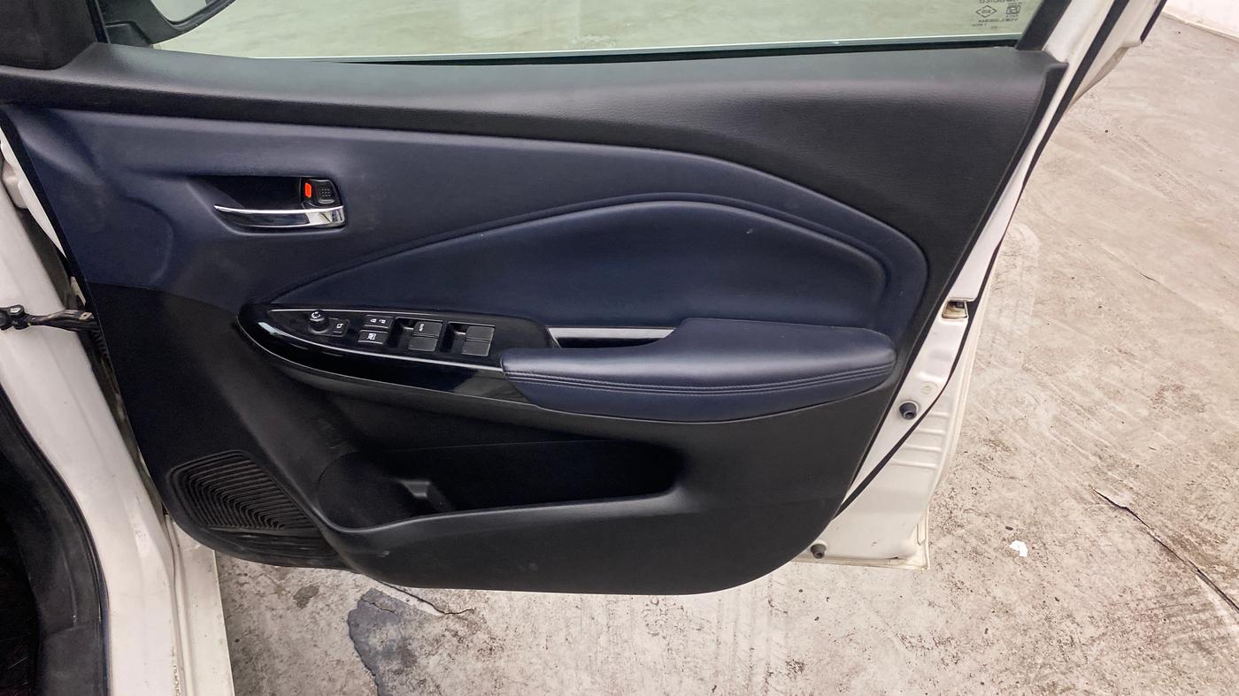 2022 Maruti Baleno ALPHA PETROL 1.2, Petrol, Manual, 62,767 km, Driver Side Door Panels Control