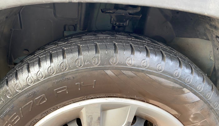 2020 Renault Kwid RXT 1.0 AMT (O), Petrol, Automatic, 55,585 km, Left Front Tyre Tread