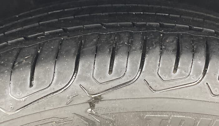 2023 MG ASTOR SAVVY 1.3 TURBO AT S RED, Petrol, Automatic, 15,032 km, Right Rear Tyre Tread