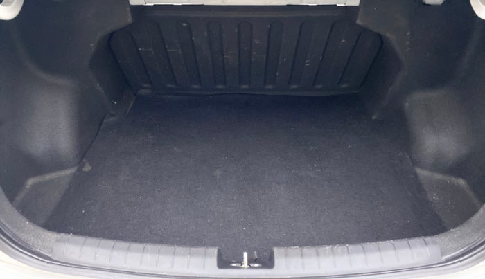 2015 Hyundai Xcent S 1.2, Petrol, Manual, 38,025 km, Boot Inside