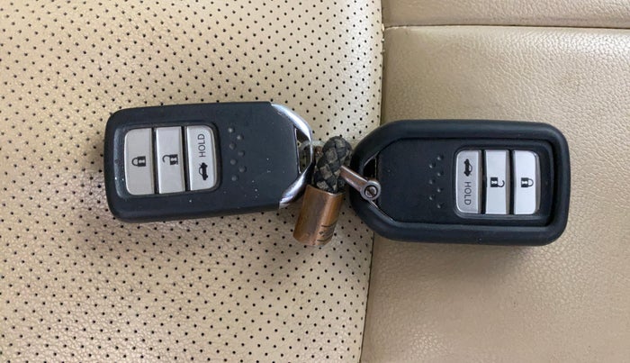 2020 Honda City 1.5L I-VTEC ZX, Petrol, Manual, 34,073 km, Key Close Up