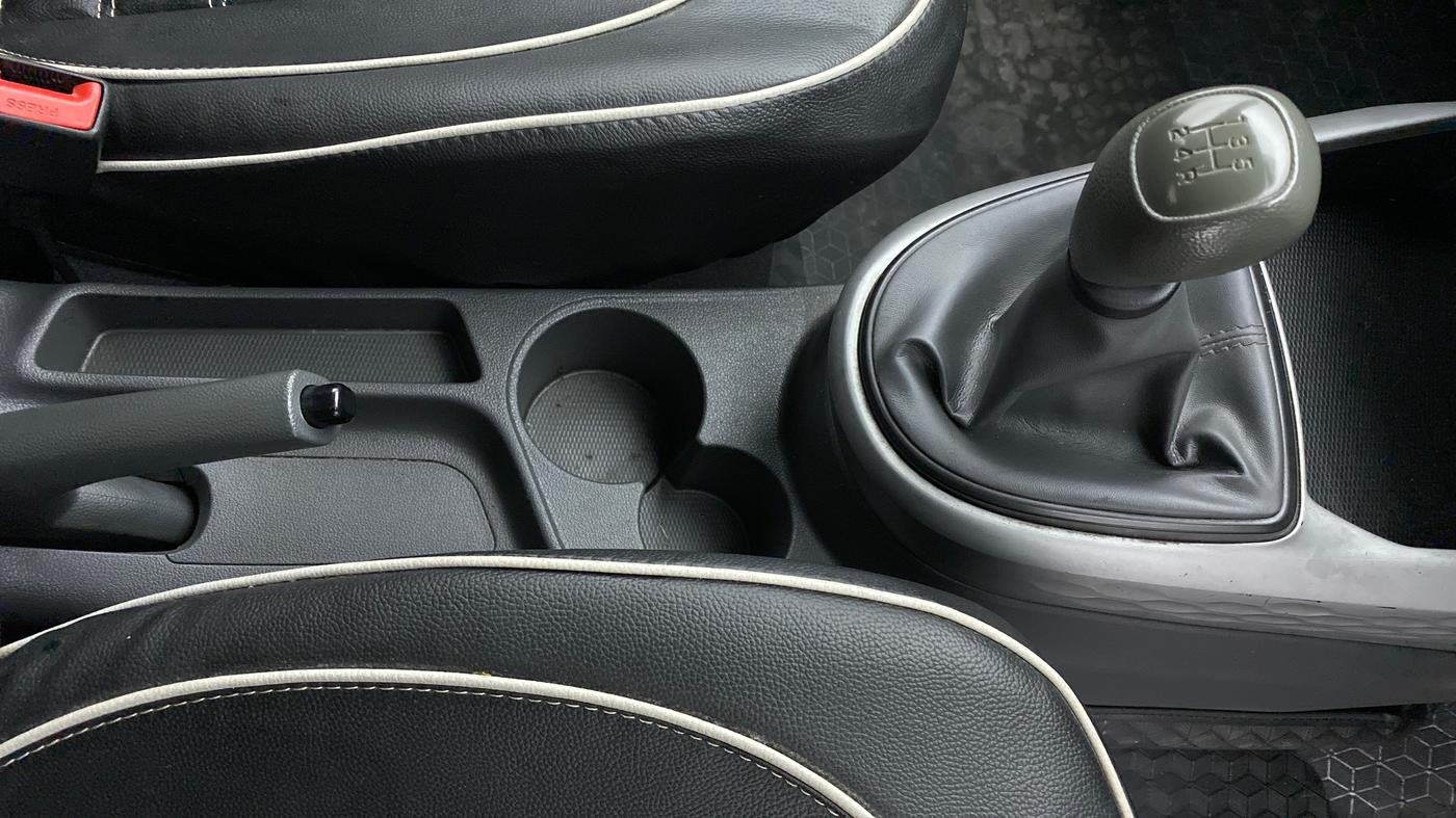 2020 Hyundai GRAND I10 NIOS MAGNA CORPORATE EDITION 1.2 KAPPA VTVT, Petrol, Manual, 52,876 km, Gear Lever