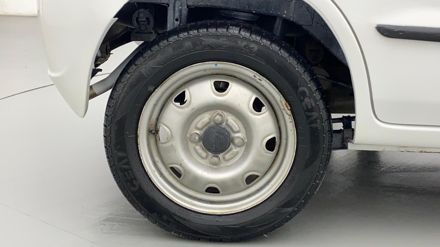 2011 Maruti Zen Estilo LXI, Petrol, Manual, 68,108 km, Right Rear Wheel