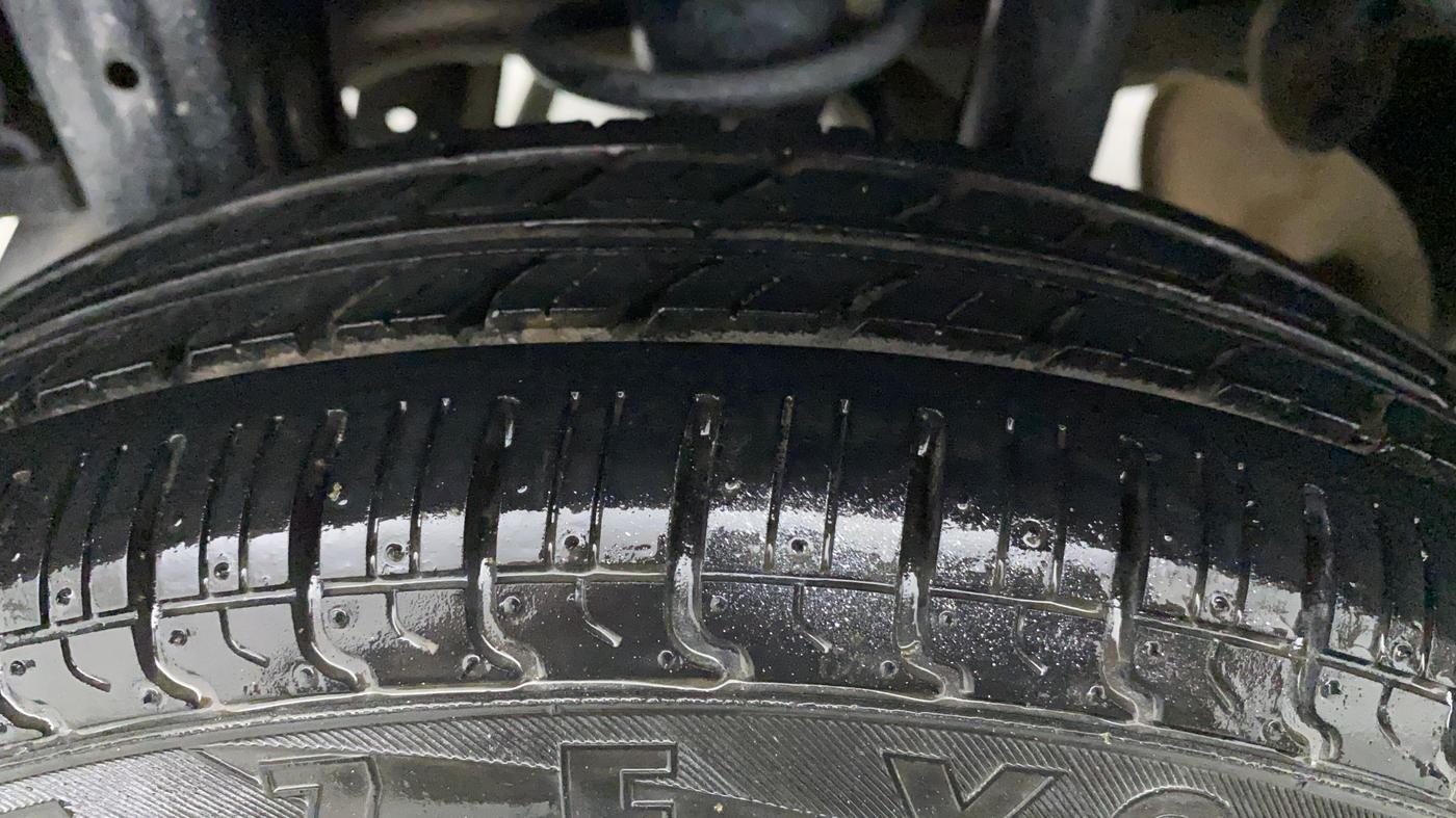 2011 Maruti Zen Estilo LXI, Petrol, Manual, 68,108 km, Right Rear Tyre Tread