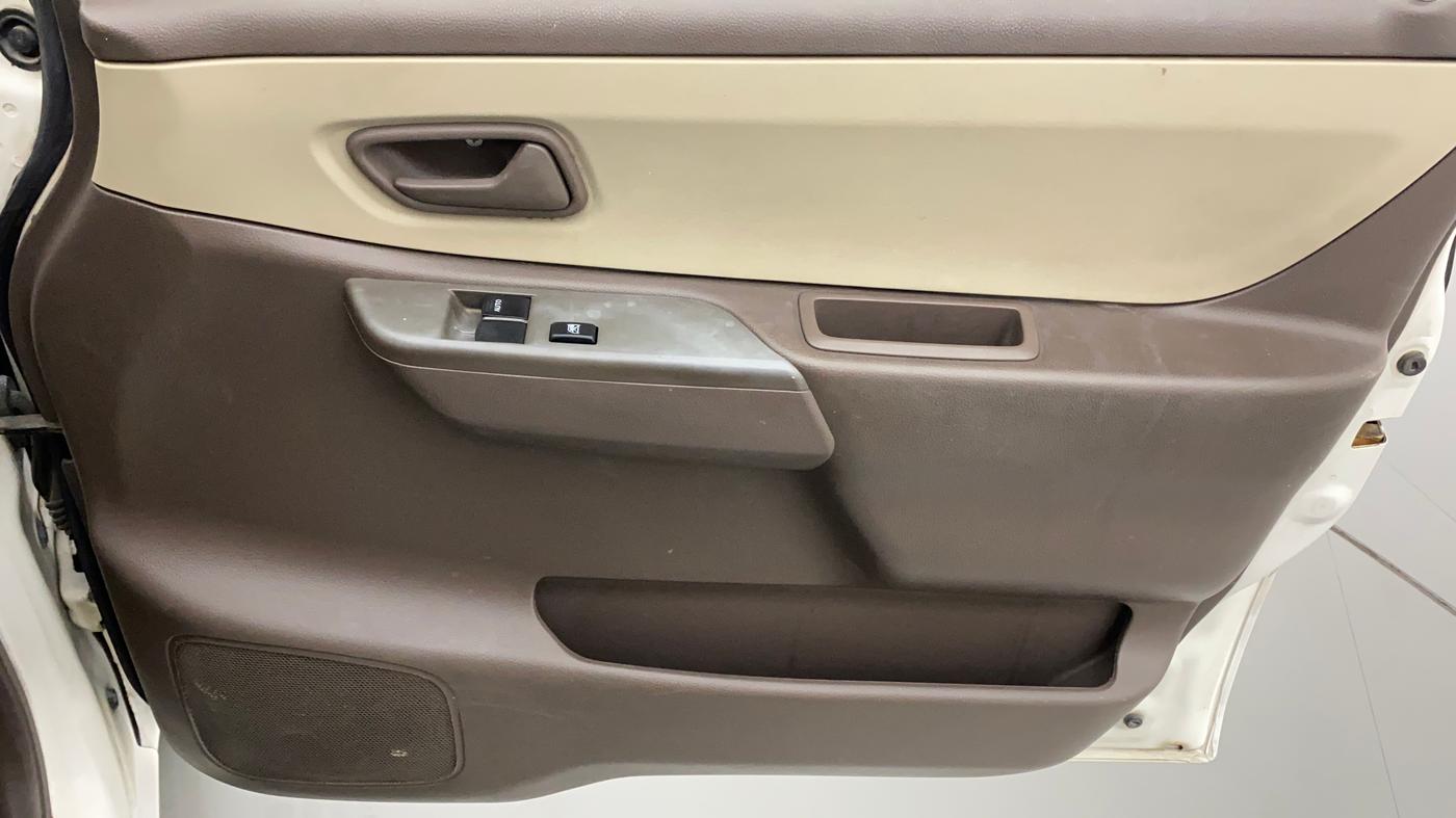 2011 Maruti Zen Estilo LXI, Petrol, Manual, 68,108 km, Driver Side Door Panels Control
