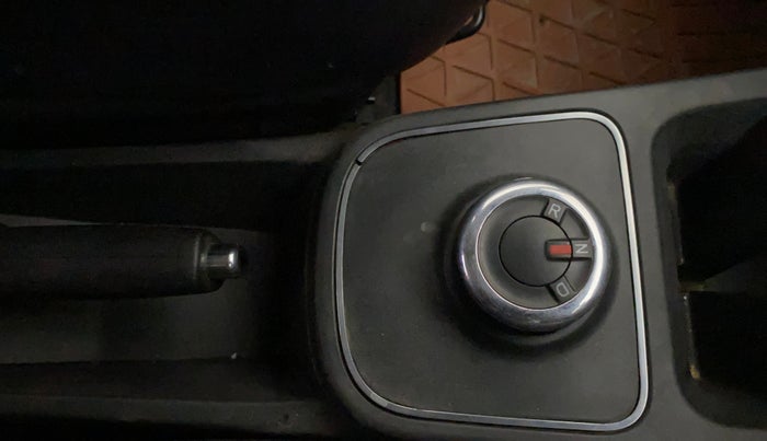 2020 Renault Kwid RXT 1.0 AMT (O), Petrol, Automatic, 23,149 km, Gear Lever