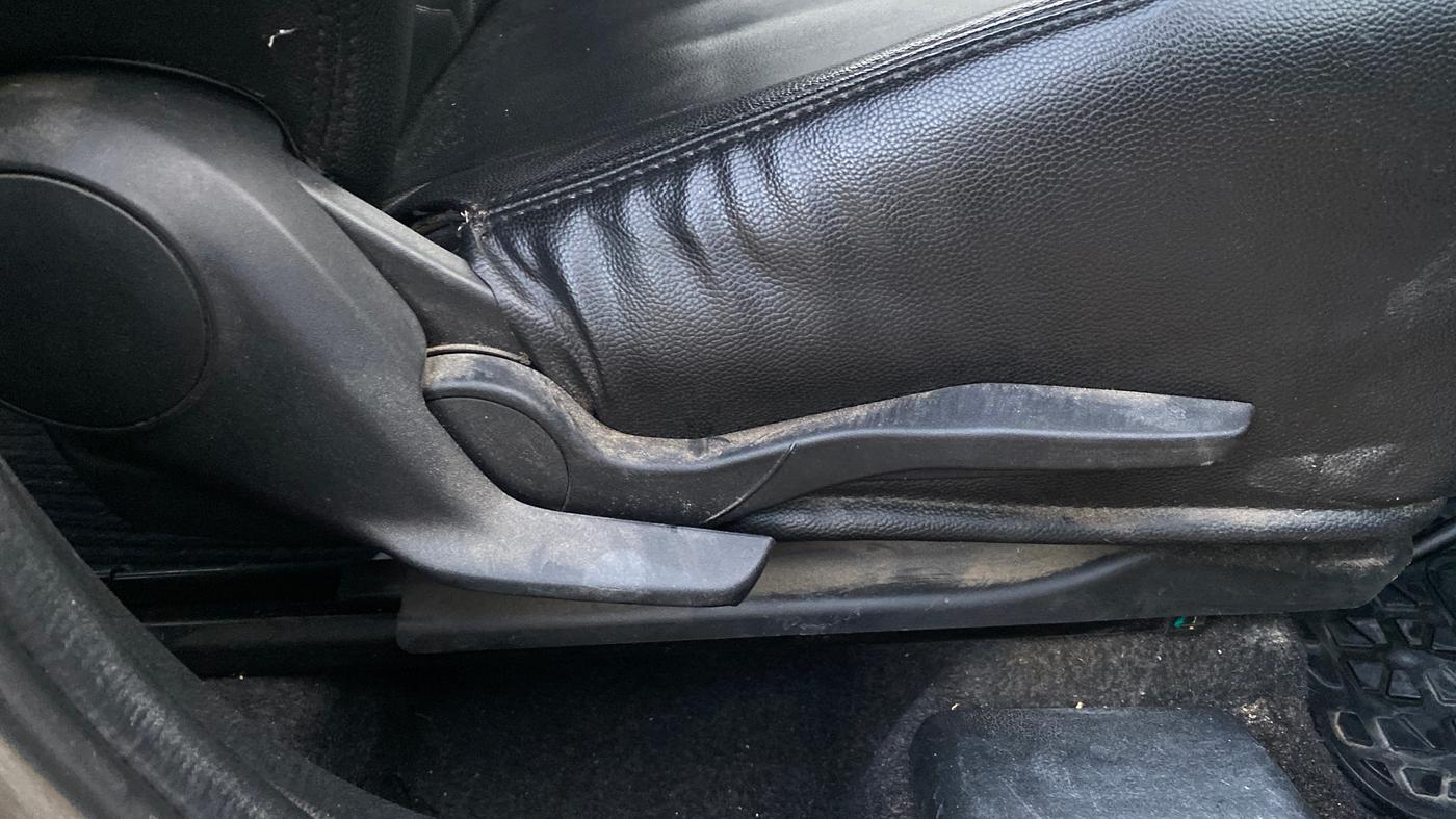 2019 Maruti Swift VXI AMT, Petrol, Automatic, 64,571 km, Driver Side Adjustment Panel