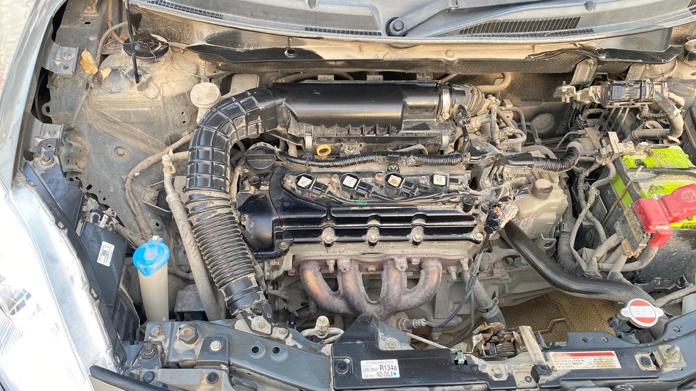 2019 Maruti Swift VXI AMT, Petrol, Automatic, 64,571 km, Engine View - Right