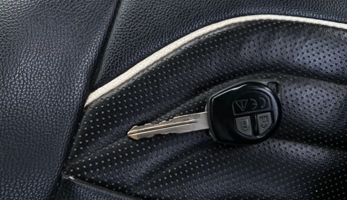 2019 Maruti Swift VXI AMT, Petrol, Automatic, 64,562 km, Key Close Up