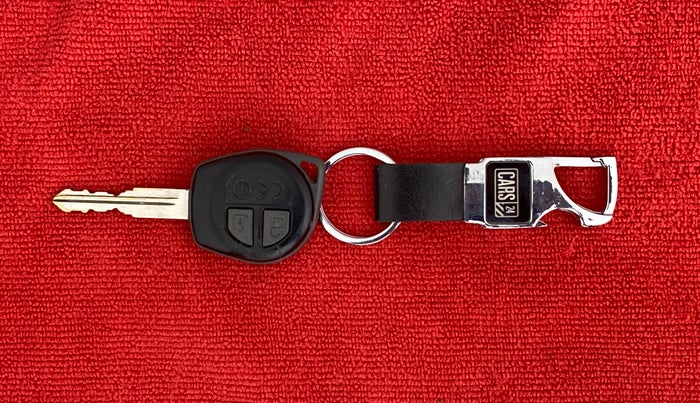 2016 Maruti Vitara Brezza ZDI, Diesel, Manual, 1,05,687 km, Key Close Up