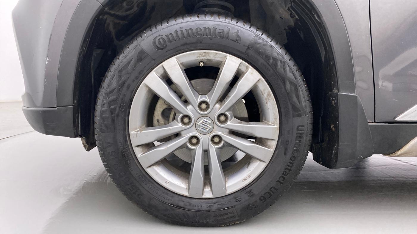 2016 Maruti Vitara Brezza ZDI, Diesel, Manual, 1,05,687 km, Left Front Wheel