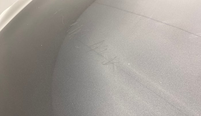 2016 Maruti Vitara Brezza ZDI, Diesel, Manual, 1,05,687 km, Bonnet (hood) - Minor scratches