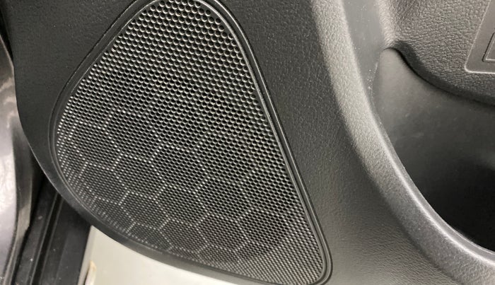 2016 Maruti Vitara Brezza ZDI, Diesel, Manual, 1,05,687 km, Infotainment system - Front speakers missing / not working