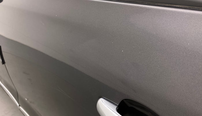 2016 Maruti Vitara Brezza ZDI, Diesel, Manual, 1,05,687 km, Rear left door - Slightly dented