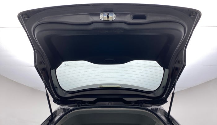 2016 Maruti Vitara Brezza ZDI, Diesel, Manual, 1,05,687 km, Boot Door Open