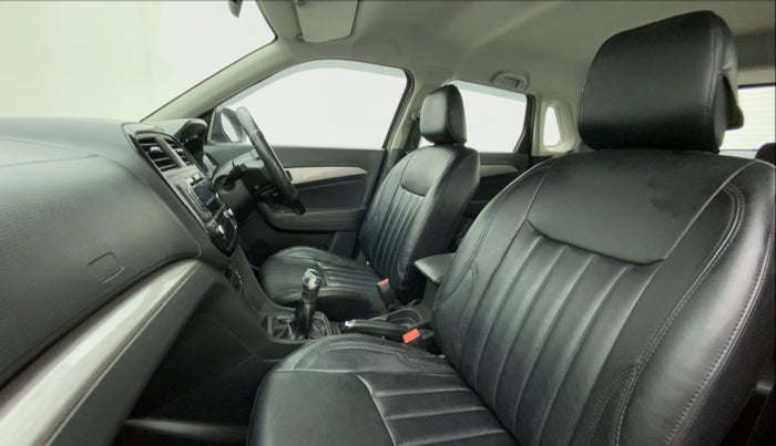 2016 Maruti Vitara Brezza ZDI, Diesel, Manual, 1,05,687 km, Right Side Front Door Cabin