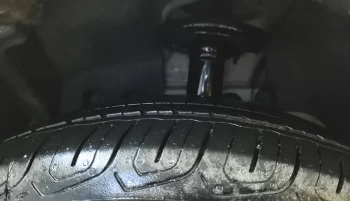 2015 Ford Ecosport TITANIUM 1.5L DIESEL, Diesel, Manual, 1,17,932 km, Left Front Tyre Tread