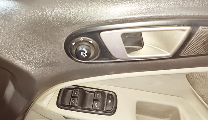 2015 Ford Ecosport TITANIUM 1.5L DIESEL, Diesel, Manual, 1,17,932 km, Driver Side Door Panels Control