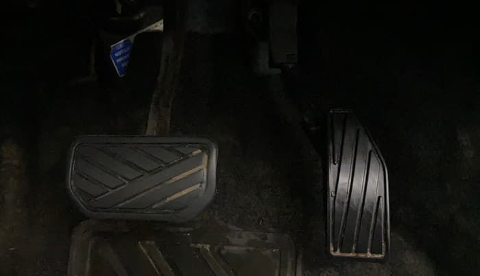 2018 Maruti Swift ZXI AMT, Petrol, Automatic, 37,103 km, Pedals