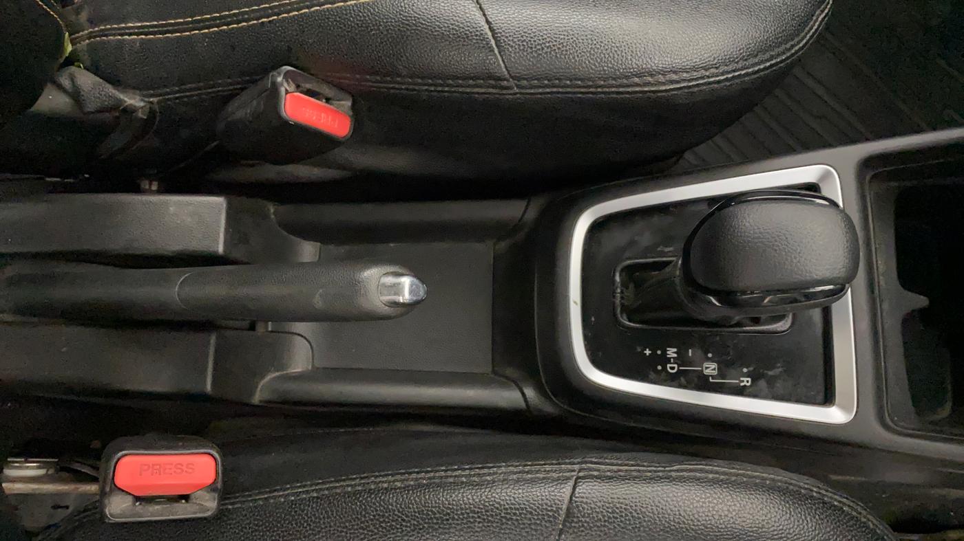 2018 Maruti Swift ZXI AMT, Petrol, Automatic, 37,103 km, Gear Lever