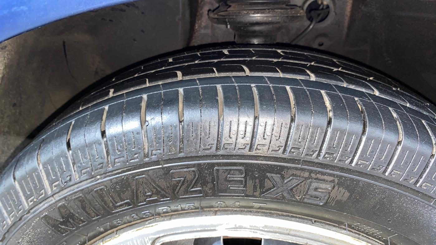 2018 Maruti IGNIS DELTA 1.2 AMT, Petrol, Automatic, 31,745 km, Left Front Tyre Tread