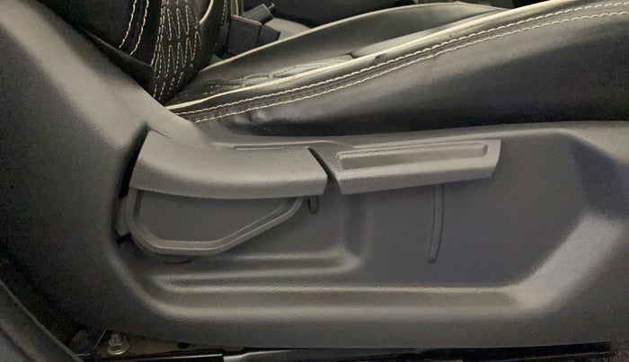 2022 Hyundai GRAND I10 NIOS SPORTZ 1.2 KAPPA VTVT, Petrol, Manual, 37,025 km, Driver Side Adjustment Panel