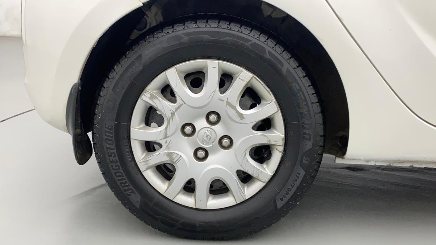 2012 Hyundai i20 MAGNA 1.2, CNG, Manual, 43,608 km, Right Rear Wheel