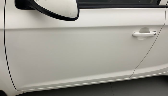 2012 Hyundai i20 MAGNA 1.2, CNG, Manual, 43,608 km, Front passenger door - Slightly dented