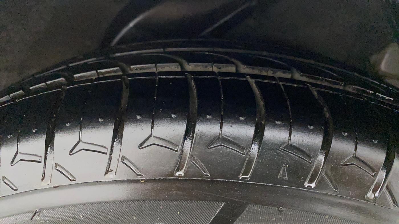 2012 Hyundai i20 MAGNA 1.2, CNG, Manual, 43,608 km, Left Rear Tyre Tread